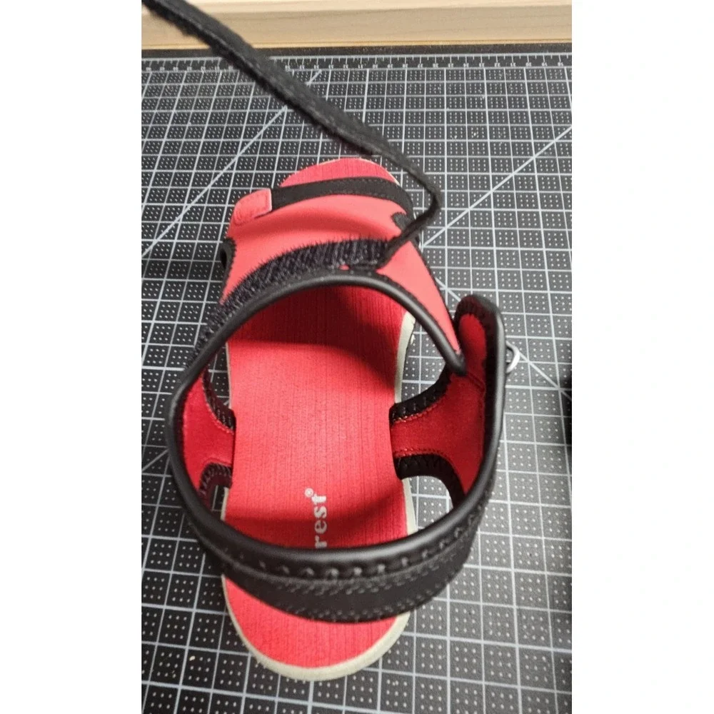 EVEREST Youth big kid Sz 3 textile upper sandals‎ red black cushioned